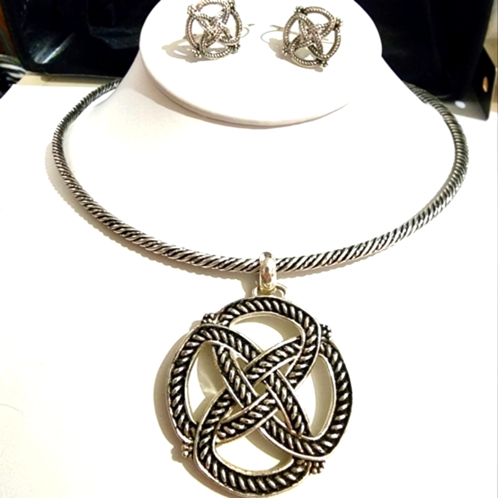 Vintage Avon Choker with Medallion and Matching Earrings